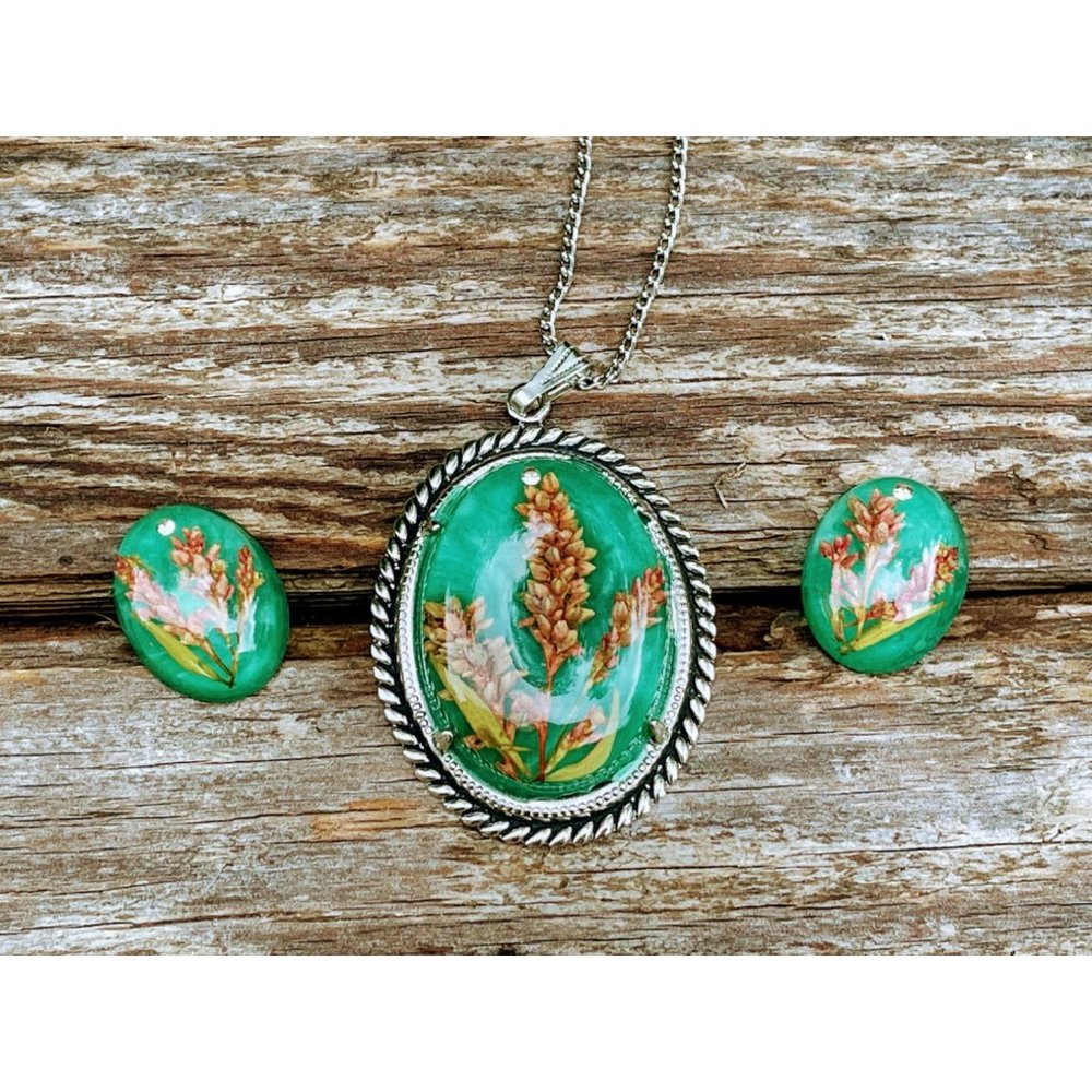 Vintage Pendant Earring Set Resin Encased Wheat Plant Green - Picture 8 of 11
